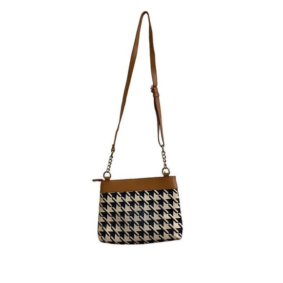 Spartina 449 Daufuskie Island Houndstooth
Stoddard Crossbody Bag - Picture 3 of 11